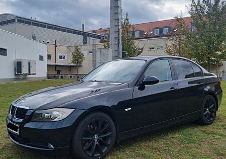 BMW 318i - E90 - PDC/Standheizung/Bi-Xenon