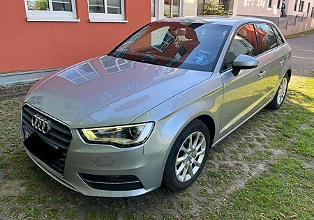 Audi A3 1.4 TFSI Attraction Sportback Attraction