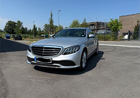 Mercedes-Benz C 180 Autom. - Avantgarde 8-bereift, LED, AHK