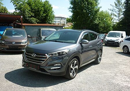 Hyundai Tucson Premium 4WD* Panorama* Navi* LED*