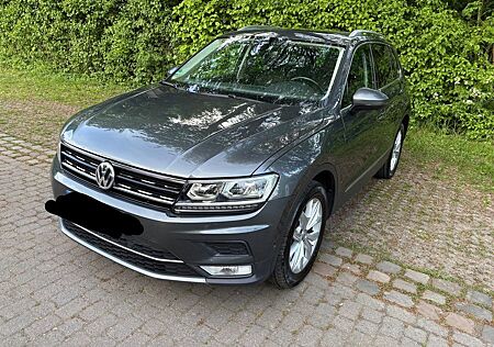 VW Tiguan Volkswagen 2.0 TDI SCR DSG BMT 4MOTION Highline ...