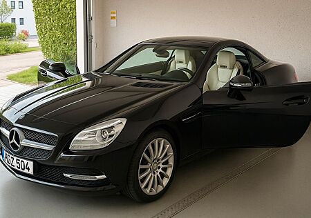 Mercedes-Benz SLK 200 - guter Zustand mit wenig Kilometer