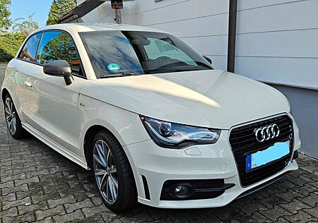 Audi A1 BlackWeek 10 % S line, 10/2011,8-fach,TÜV neu