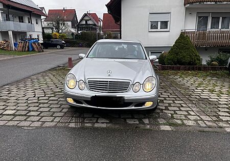 Mercedes-Benz 320