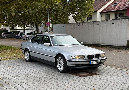 BMW 740i A