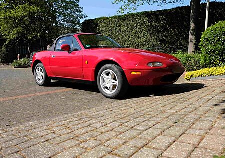 Mazda MX-5 1.6i / 90 PS