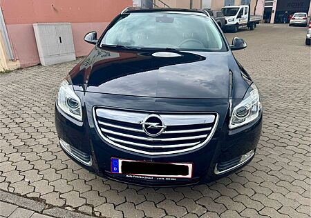 Opel Insignia Sports Tourer 4x4 / Euro 5 / NAVI /