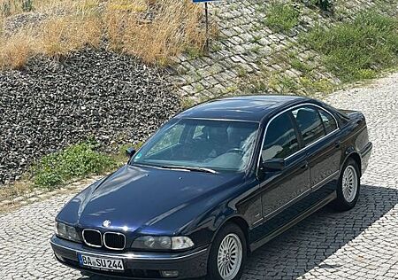 BMW 523i E39 INDIVIDUAL