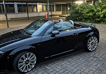 Audi TT Roadster 1.8T 110KW -