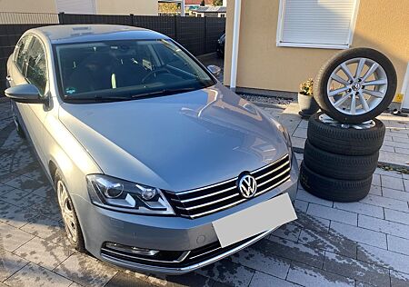 VW Passat Volkswagen 1.8 TSI Highline *1.HAND*SEHR GEPFLEGT