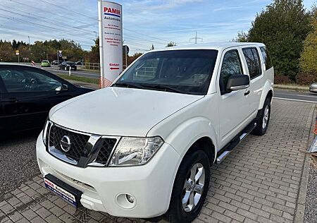 Nissan Pathfinder 2.5 dCi LE