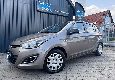 Hyundai i20 1.2 FIFA World Cup EDITION Silver Klima,TÜV