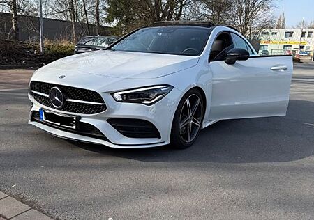 Mercedes-Benz CLA 220 AMG line