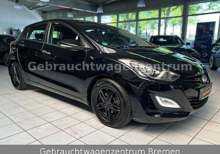 Hyundai i30 Classic Lim. *1.Hand*125TKM*Navi*Kamera*