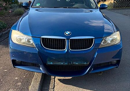 BMW 320 gebraucht kaufen BMW 320i - Gebraucht
