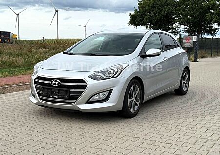 Hyundai i30 blue Passion SHZ PDC Navi Tempomat Klima 16"