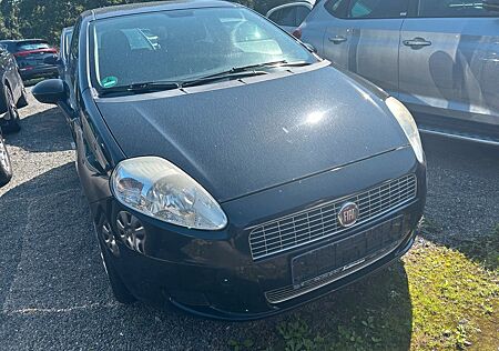 Fiat Punto 1.4 8V TÜV & AU BIS 03 / 2026