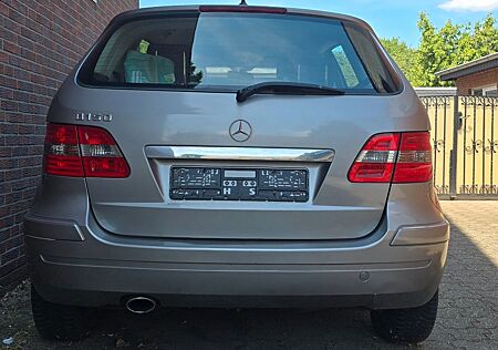 Mercedes-Benz B 150 -