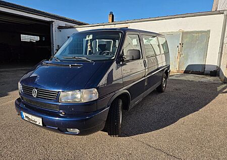 VW T4 Caravelle Volkswagen 2,5-l-Otto Standard
