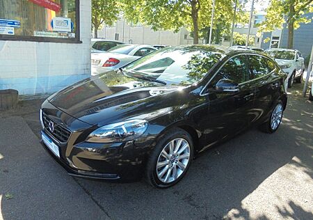 Volvo V40 Momentum"NAVI-150TKM-PDC"
