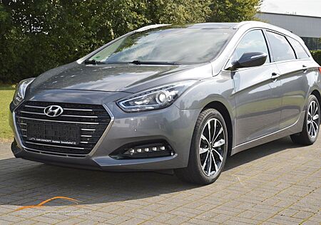 Hyundai i40 CW 1,7CRDI Premium NAVI/PANO/AHK/8xALU/SHZ/