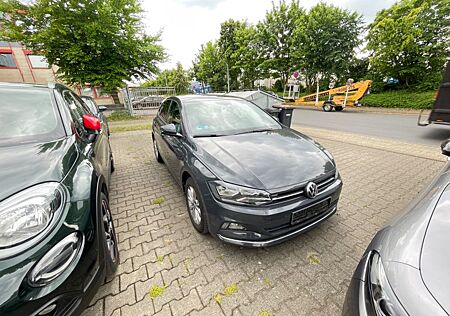 VW Polo Volkswagen VI Highline AppleCar,Tempo,Klimaauto,SitzH