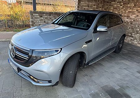 Mercedes-Benz EQC 400 AMG AHK Schiebedach HUD Trittbretter