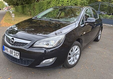 Opel Astra 1.4 Turbo Vollleder/Xenon/Navi
