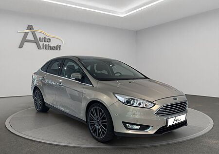 Ford Focus gebraucht kaufen Ford Focus Lim. 1.5 2.HD XENON NAV PARK SPUR TEMP 19"