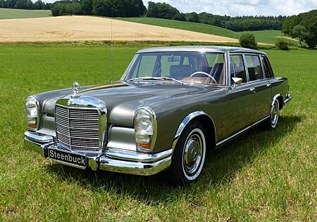 Mercedes-Benz 600