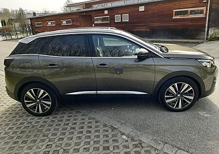 Peugeot 3008 -1.6 Plug-In Hybrid4 300 e-EAT8 GT 19Zoll