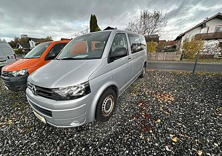 VW T5 Transporter Volkswagen Multivan 2.0 TDI 1. Hd Scheckheft