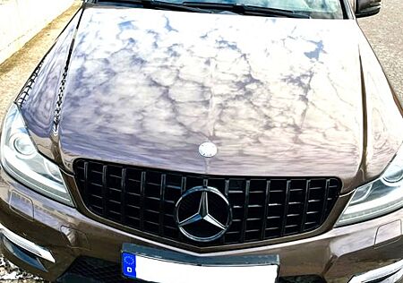 Mercedes-Benz 220