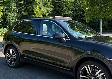 Porsche Cayenne Turbo S 4.2d V8