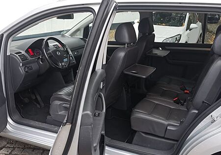 VW Touran Volkswagen 7Sitze TÜV 05.27 Xenon 1.Hd NAVI SHZ PDC