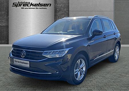 VW Tiguan Volkswagen 2.0 TDI Life++4Motion++Panoramadach++