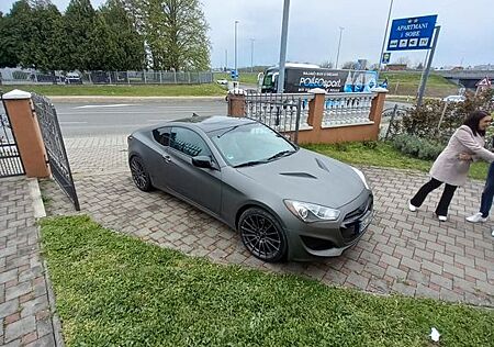 Hyundai Genesis 2.0T Automatik 275hp (bis 01.08 10000€)