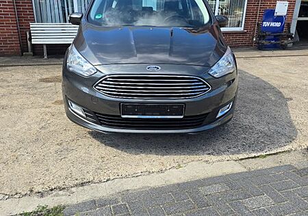 Ford C-Max Titanium