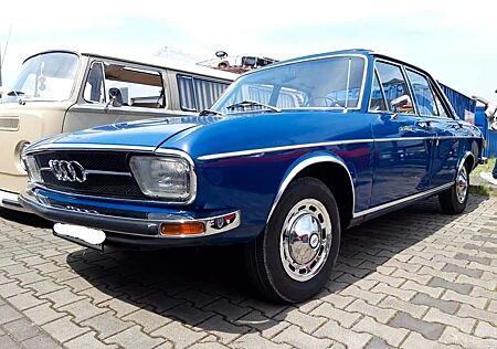 Audi 100 Modell LS Automatik, Schiebedach