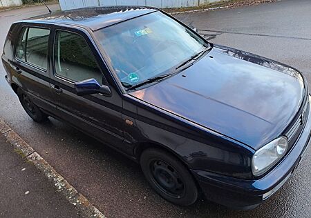 VW Golf Volkswagen 1.8 Standard