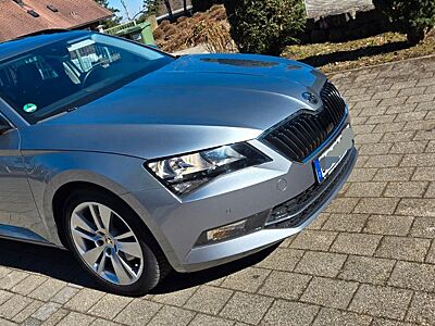 Skoda Superb 2.0 TDI SCR 140kW DSG Style Combi Style