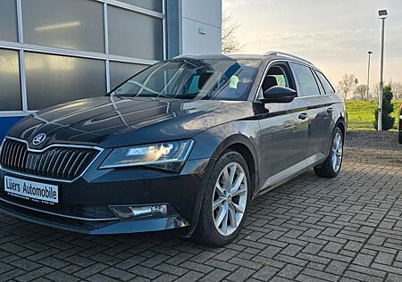 Skoda Superb Combi Style/ AHK Schwenkbar