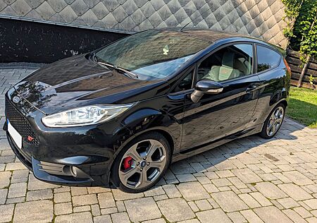 Ford Fiesta ST 1,6 EcoBoost 1.Hand/TÜV NEU/8-fach ALU