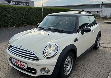 Mini Cooper D Sonderedition TÜV Service neu