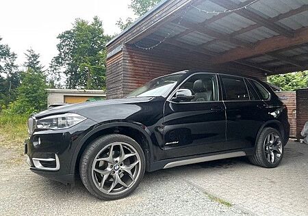 BMW X5 4.0 I F15 | 313 PS | Top Ausstattung