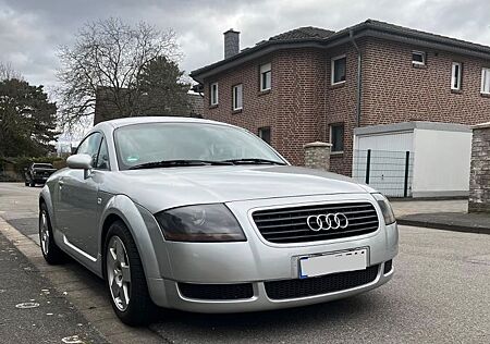 Audi TT Coupe 1.8T -