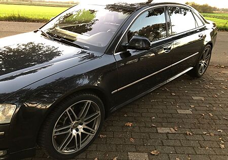 Audi A8 L 4.2 TDI tiptronic quattro - TÜV Neu