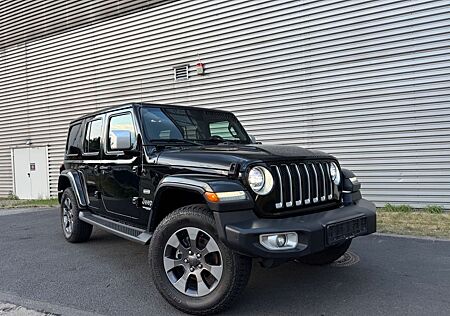 Jeep Wrangler Unlimited Sahara Overland*ALPINE*LED*