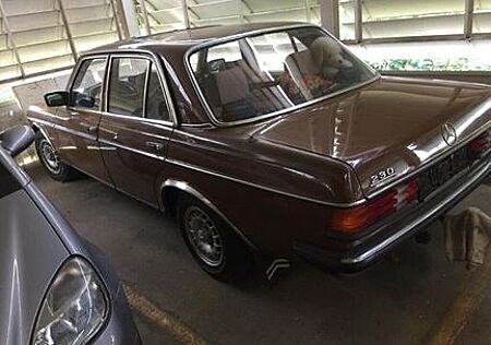 Mercedes-Benz E 230 Oldtimer