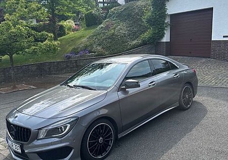 Mercedes-Benz CLA 200 AMG Line AMG Line